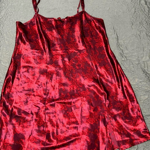 JESSICA SATIN SLIP - Picture 1 of 4